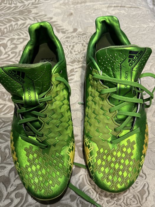 Продавам оригинални бутонки Adidas с място за чип