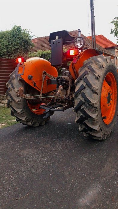 Vand Tractor Fiat 411