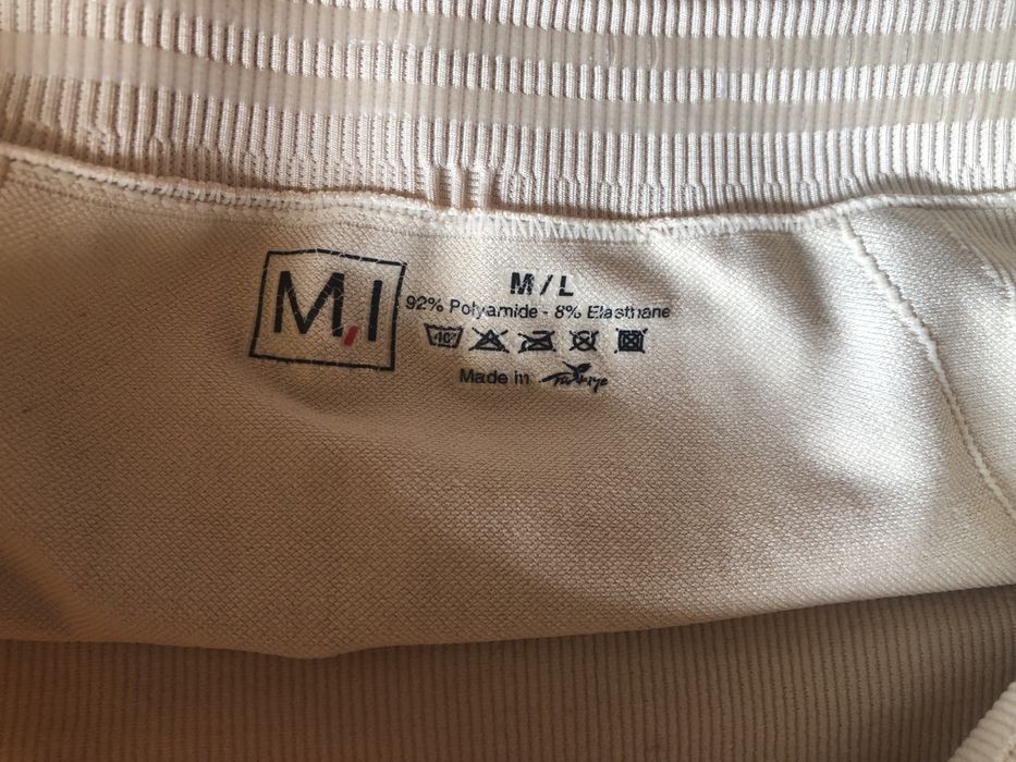 Стягащо бельо клин