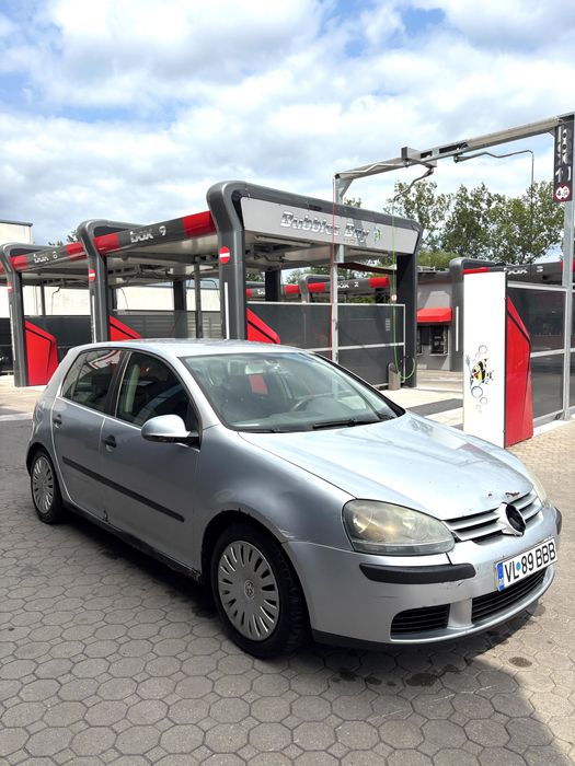 Vand 2 Golf 5 1.6 benzina si 1.9 diesel