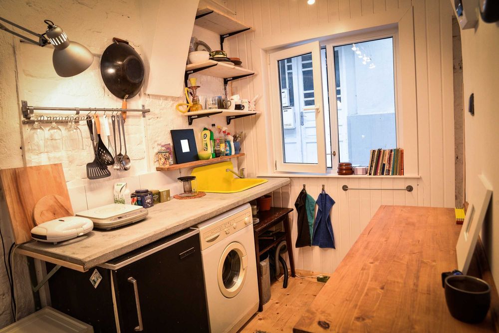 Inchiriere garsoniera FLOREASCA, in casa la curte