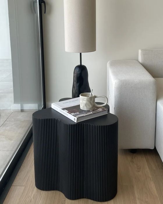 NOU Masa laterala PERRY, negru