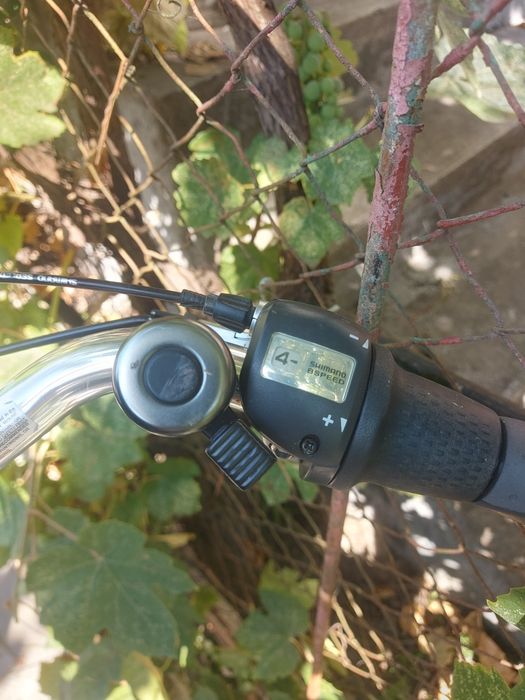 Bicicleta electrica  din alüminiu 8 viteze   incarcator