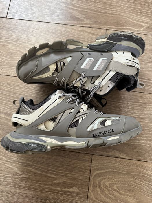 balenciaga track 1 grey