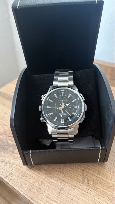 Продам часы CASIO новый