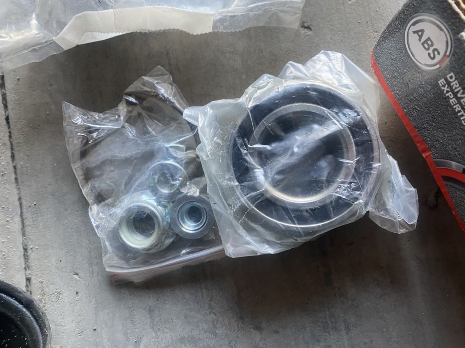 Продам запчасти на Гольф 4