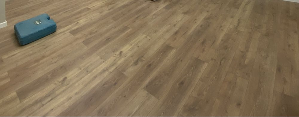 Ламинат Б/У 8 мм качество хорошее