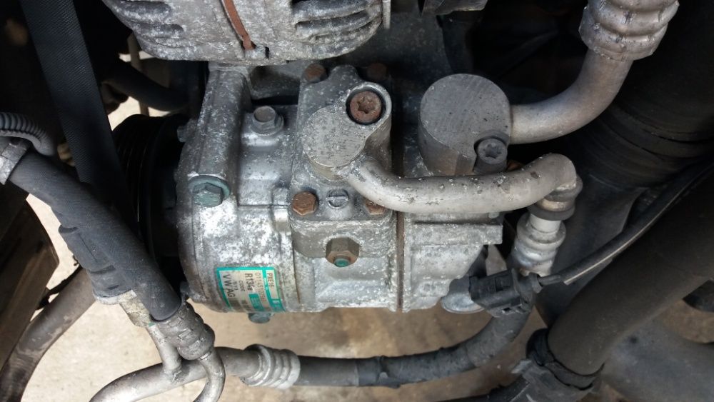 Alternator compresor ambreiaj VW TOURAN 2.0 tdi 140cp BKD