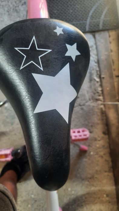 Bicicleta cu roti ajutatoare