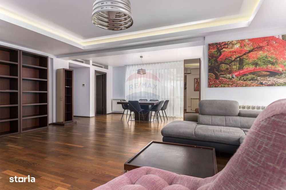 4 camere, semineu, piscina interioara, sauna. sala de sport, parcare