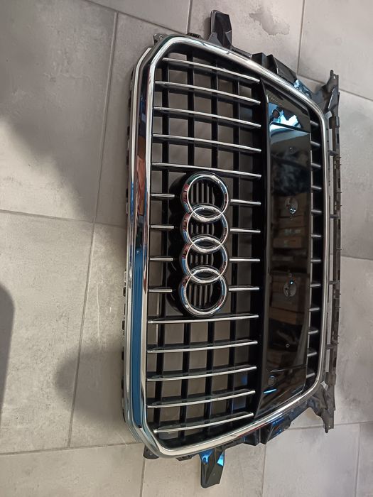 Grila centrala Audi Q5 SQ5  8R, FY Facelift 2012-2024