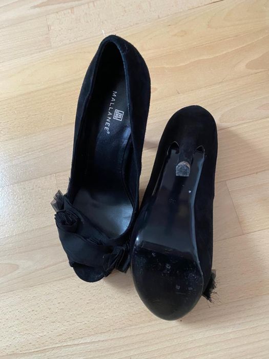 Pantofi negri Mallanee