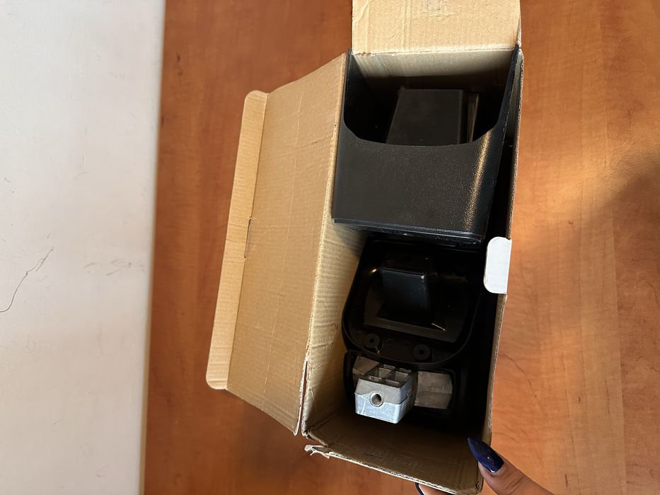 Продавам подлакътник за Seat Ibiza  2002-2008