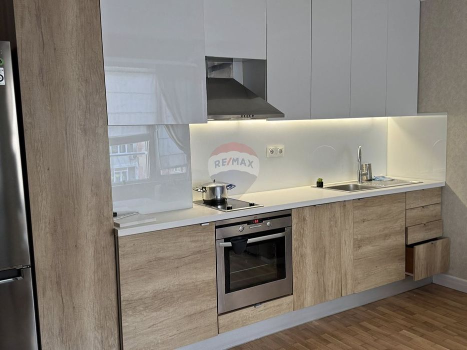 Дава се под наем Тристаен апартамент в Варна, Окръжна болница - 70 кв.м за 698.19 € - Снимка #3