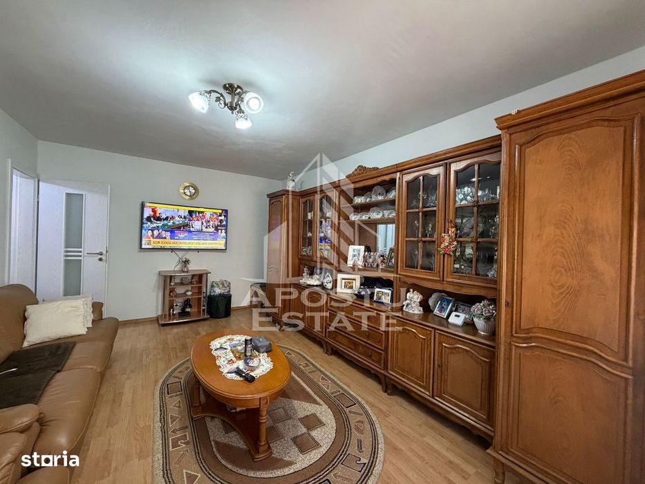 Apartament cu 3 camere, garaj, de vanzare, zona Plavat I I,Timisoara
