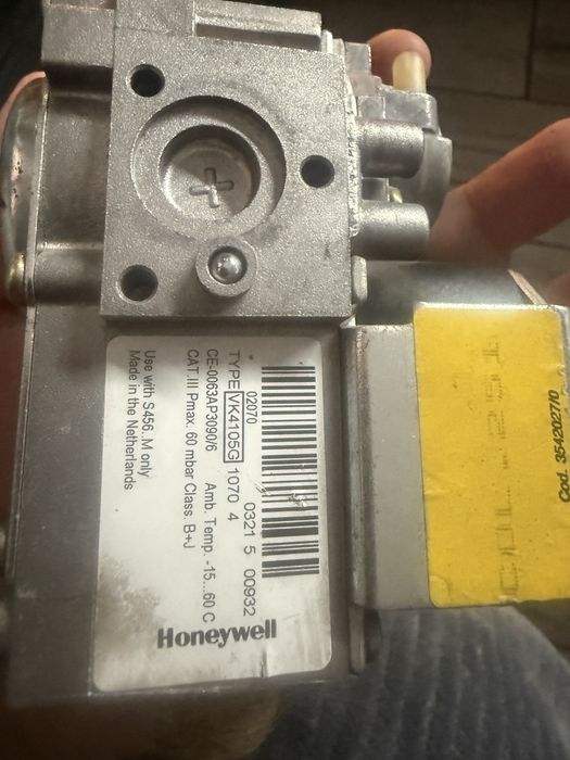 vana gaz 2 bucati stare excelenta tot ce este in imagini pret bun