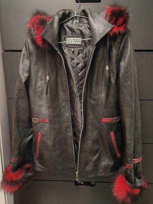 Vând geacă din piele naturala