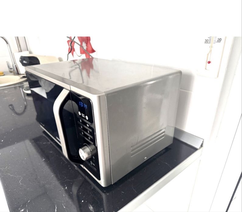 Cuptor microunde Samsung