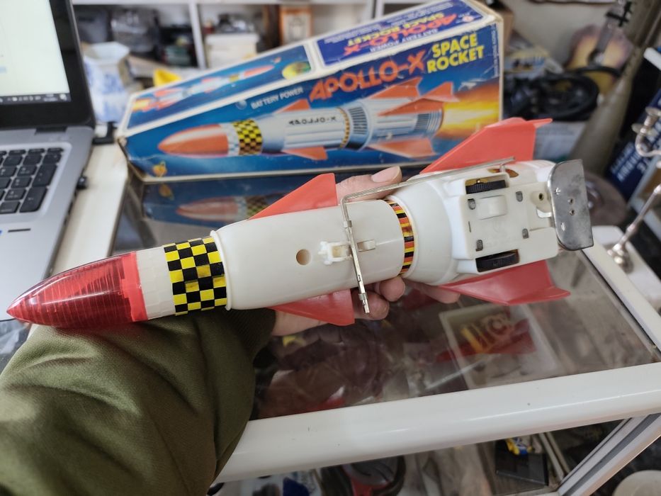 Пластмасова играчка ракета apollo-x space rocket