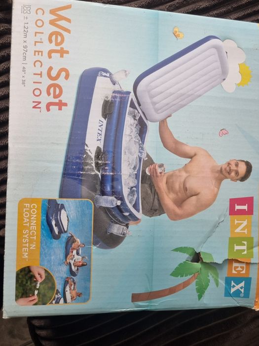 Стол в бассейн  продам новый