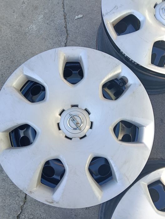 Vand 4 capace originale Opel Astra j pe 16