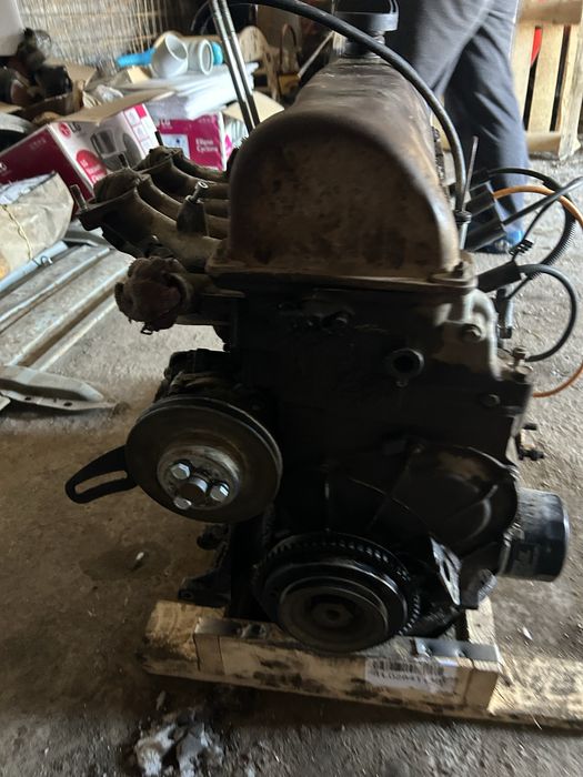 Продам Двигатель 21213