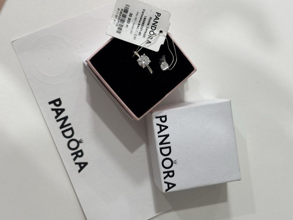 Кольцо солитер PANDORA «Роскошь»