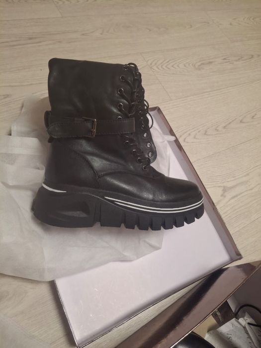 Продам сапоги женские