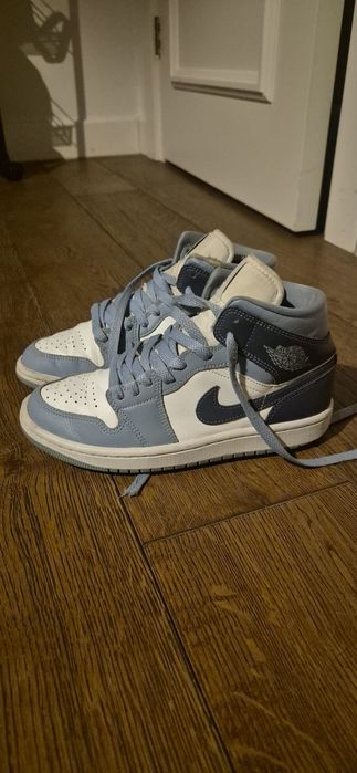 Vand  Air Jordan 1 mid wmns masura 36 1/2