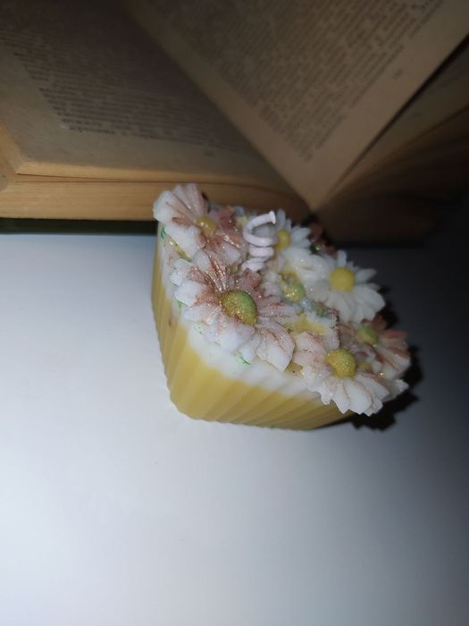 Натуральные свечи ручной работы.