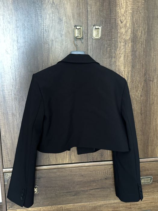 продам пиджак ZARA в идеальном состояние