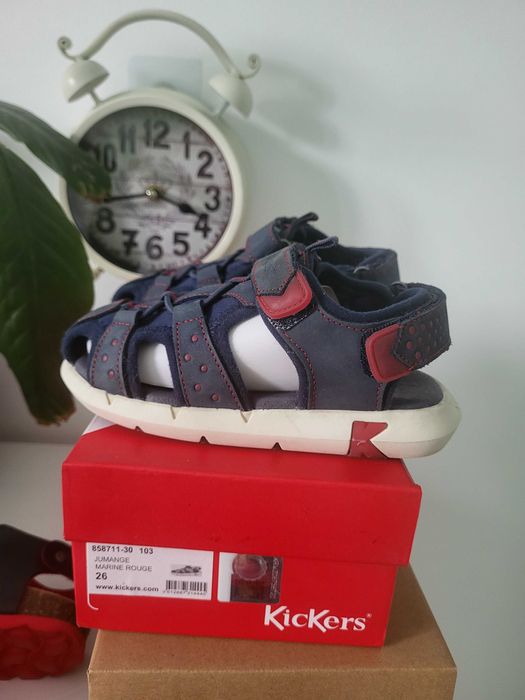 Vand sandale Kickers piele naturala(marime 26)