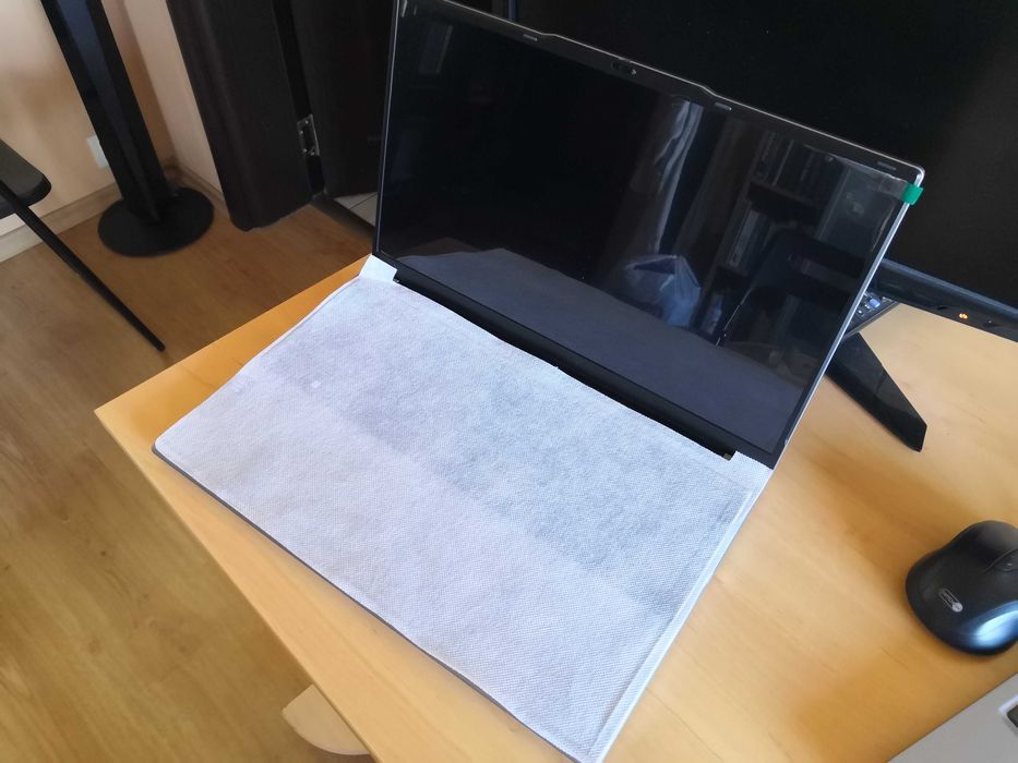 Чисто нов Лаптоп Intel Core i7-6600U 16GB RAM 1TB 2,8Ghz Windows 11