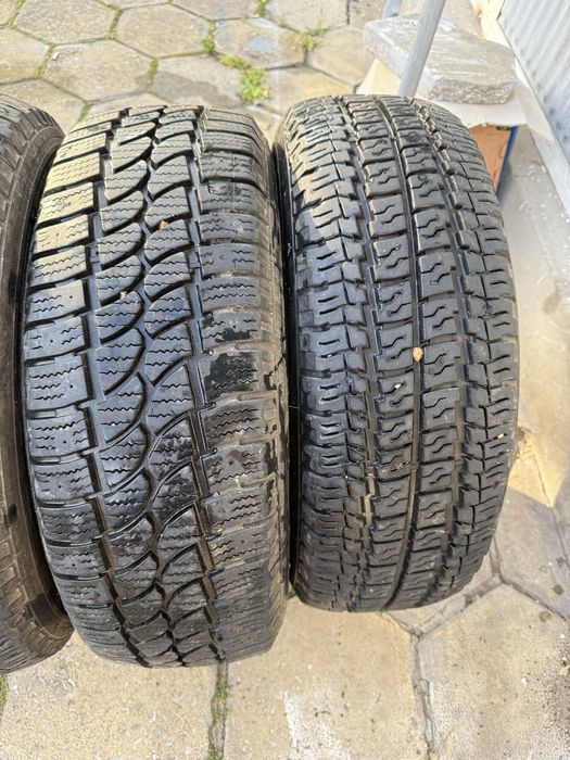 Здравейте, продавам гуми за бус 15-ки