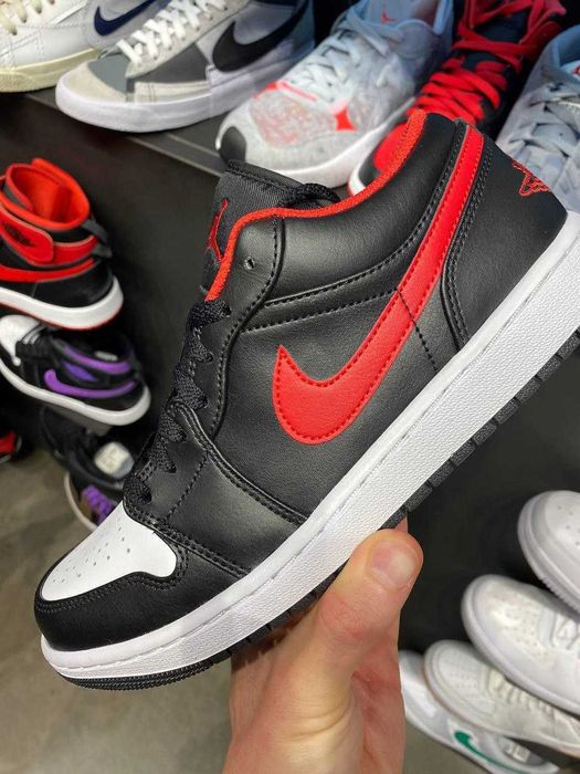 Nike AIR Jordan 1 Low