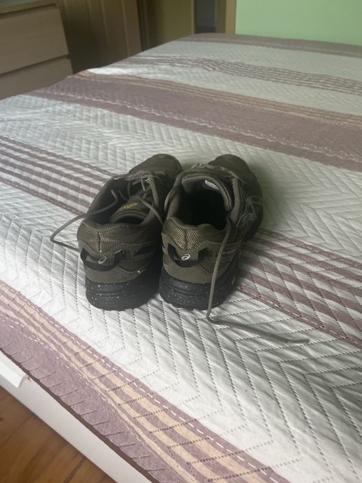Маратонки ASICS номер 46