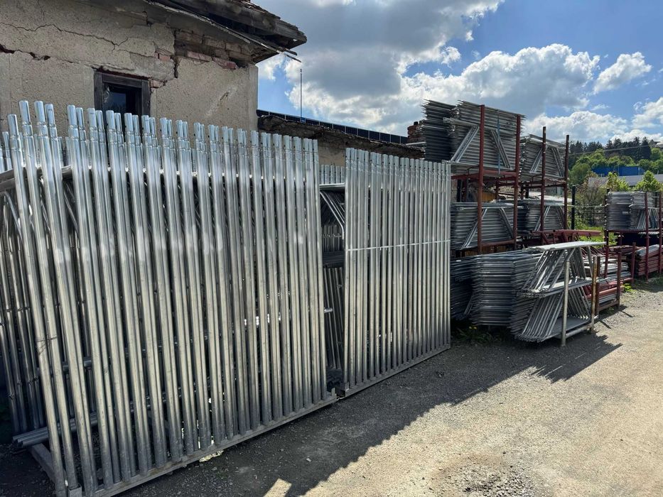 Super oferta la schele fixe de fatada