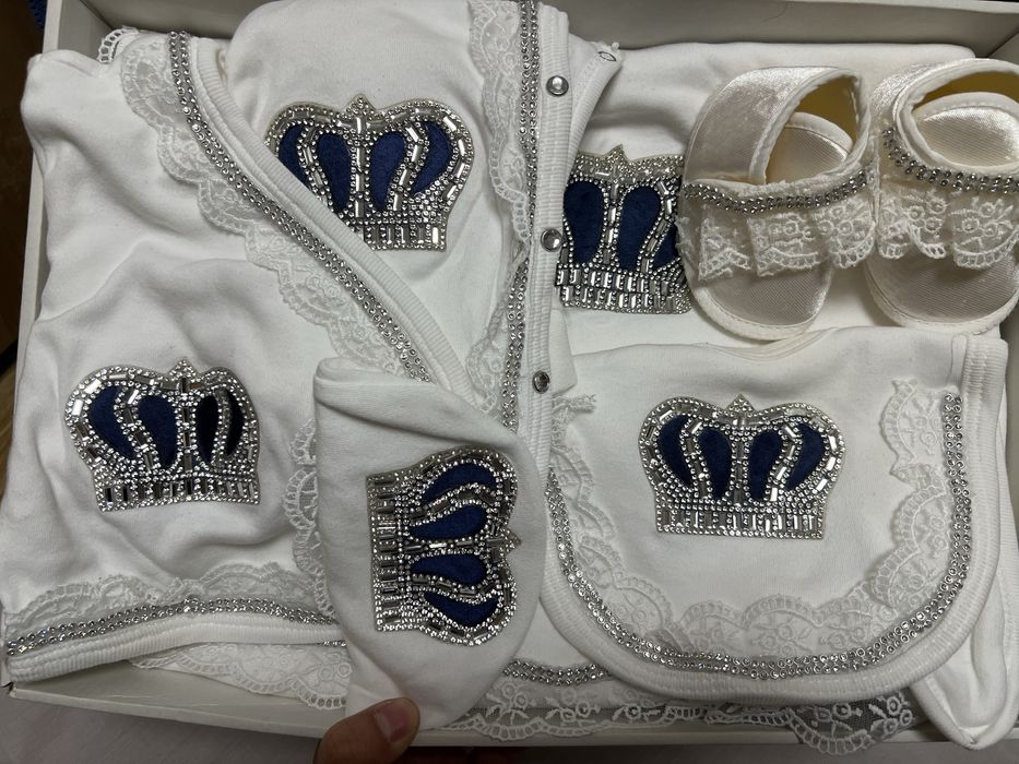 Комплект для выписки из роддома. Roddomdan vipiska uchun komplekt