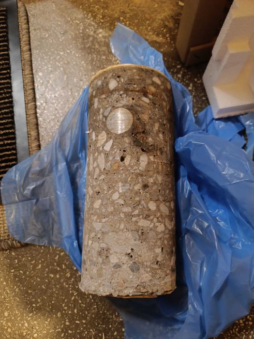 vand carote diamantate pentru beton calitate foarte buna testate pe o perioada de 5 ani, dimensiuni cuprinse intr.e 20 si 500 mmm, transport gratuit