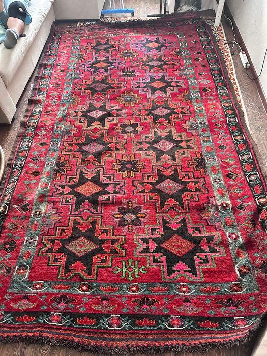 Қазақи кілем. Қолдан тоқылған