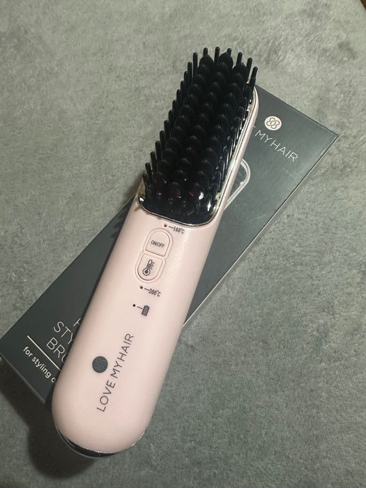 Електрическа travel size четка за изправяне и къдрене на коса