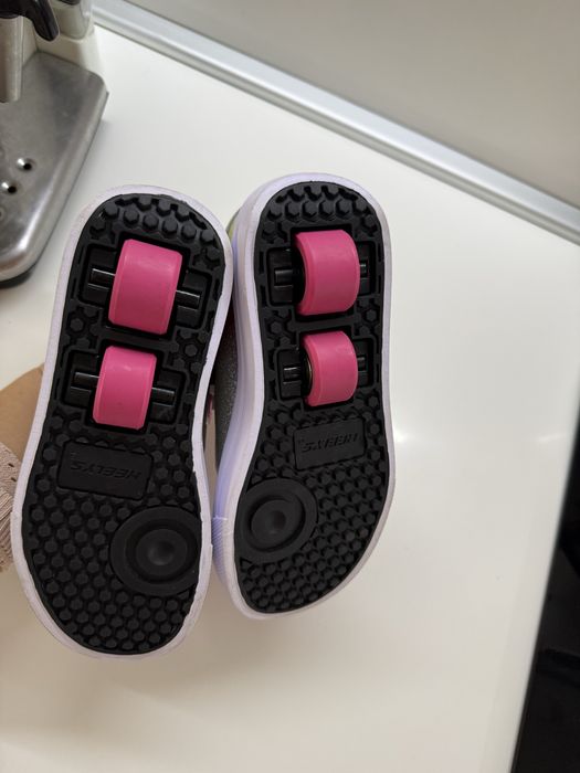 Обувки с колелца heelys