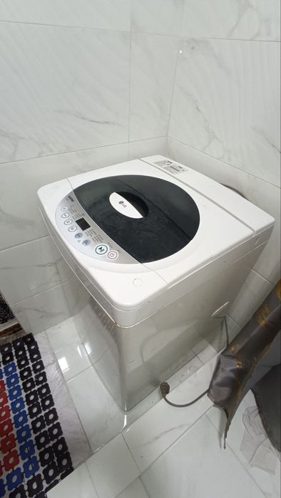 Стиральная машина полу автомат LG 7кг