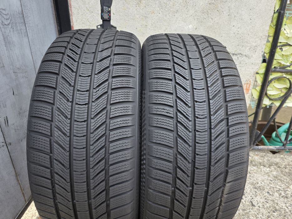 Vând două anvelope de iarna continental 245 40 19 dot 0825