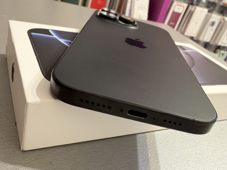 Magazin Vinde : Iphone 16 Pro Max 256gb 94% baterie