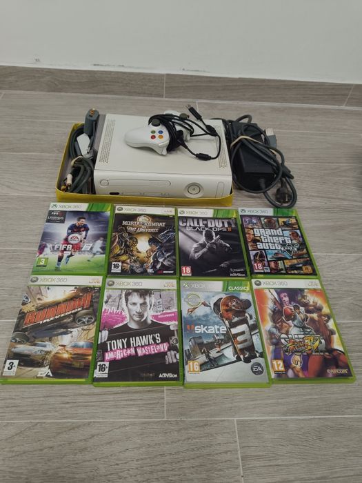 Exbox 360 конзола+ джойстик+ игри