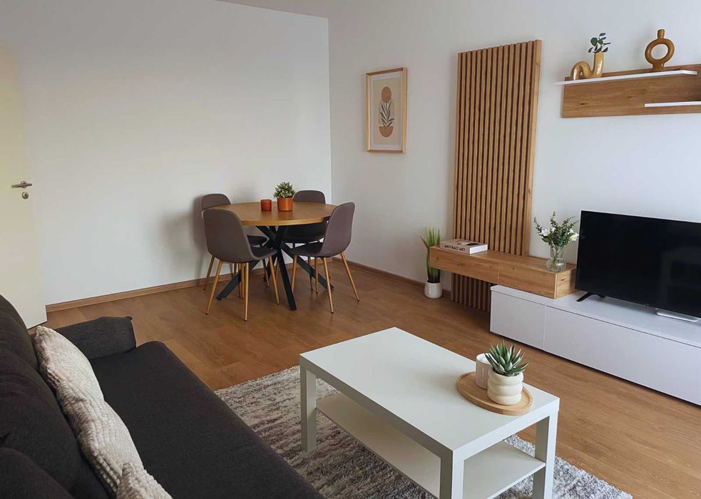 Apartament doua camere spatios si luminos, parcare inclusa, Ioan Popasu - Tractorul. Direct proprietar
