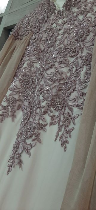 Vecherniy koyne, Веречнее платье