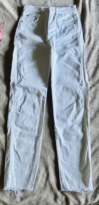 Blugi Albi Dama Pull & Bear, Mărimea EUR 36