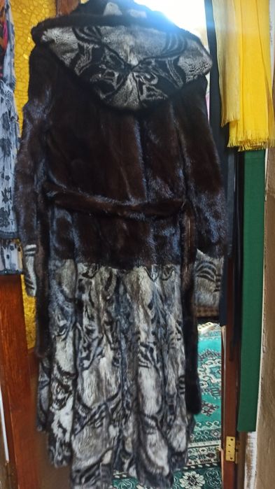 Продам 2шубы норковые